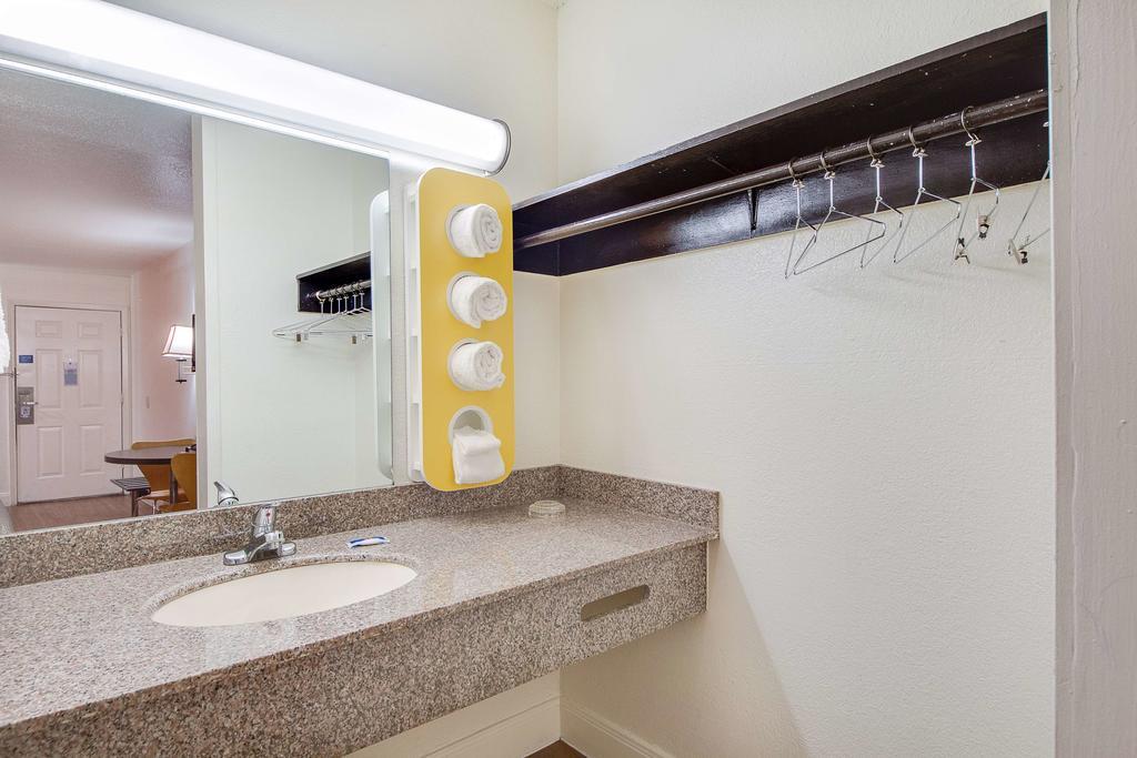 Americas Best Value Inn Σαν Αντόνιο Εξωτερικό φωτογραφία